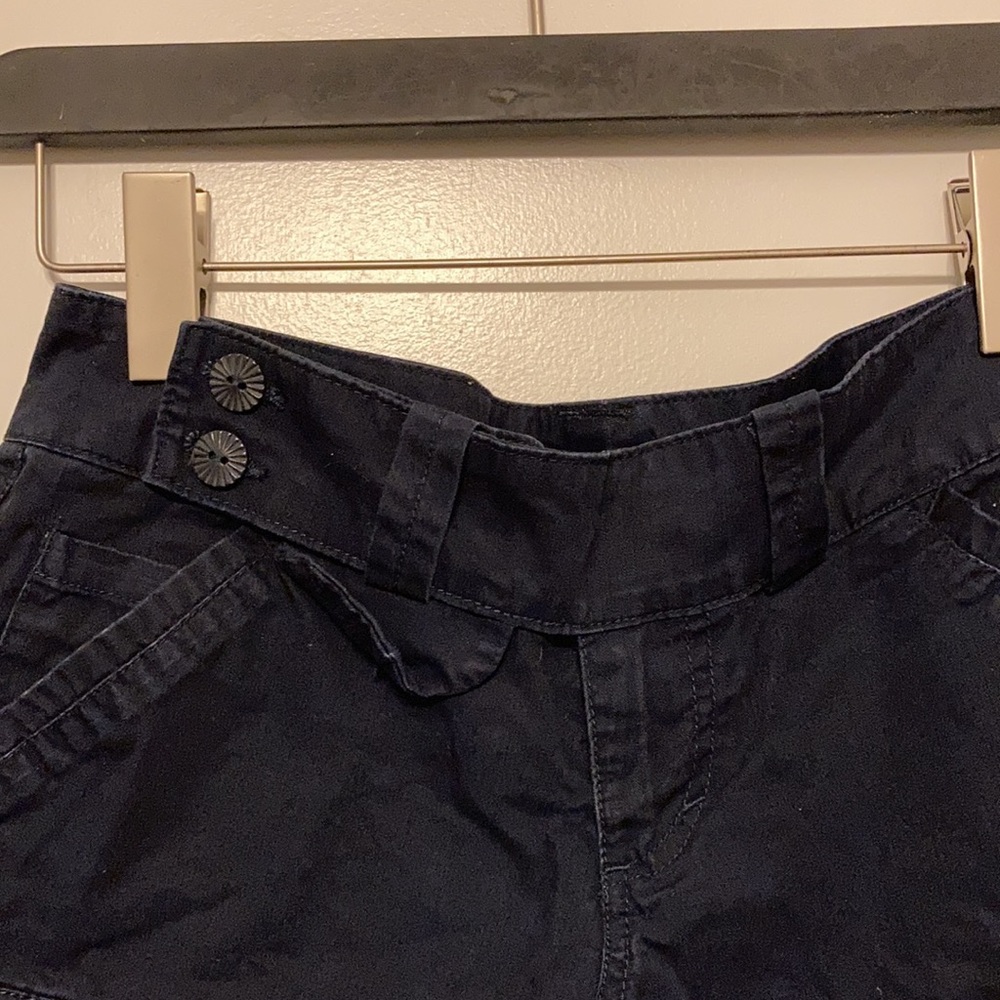 Shorts - Picture 5 of 5